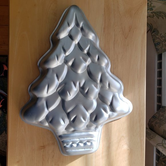 EUC vintage Wilton Christmas cake pans - Picture 4 of 7